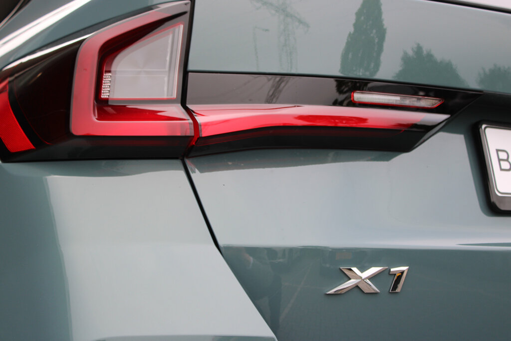 BMW X1 13