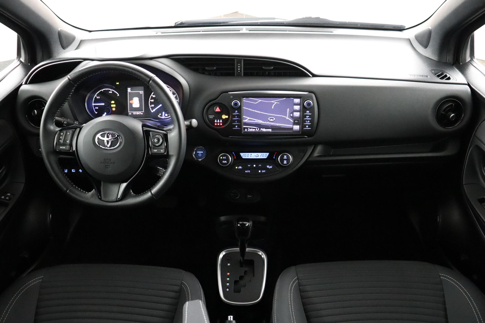 Toyota Yaris 1.5 Hybrid Bi-Tone - Afbeelding 4