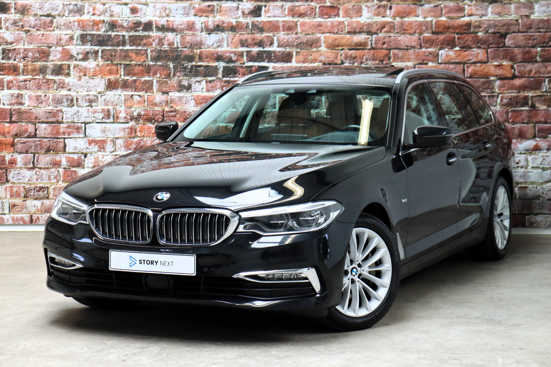 BMW 5 Serie Touring 530i High Executive Luxury Line Automaat