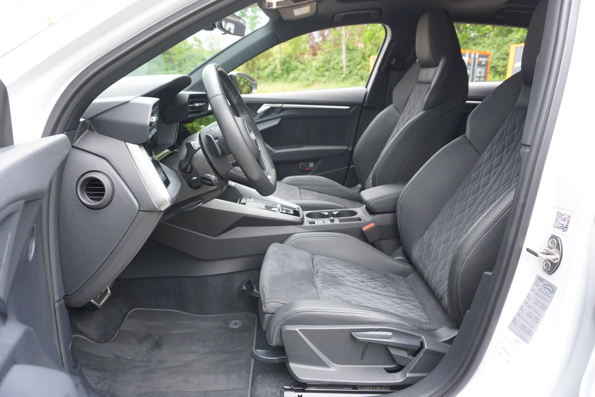 Audi A3 Sportback 45 TFSIe 245pk PHEV S edition Competition - Afbeelding 4