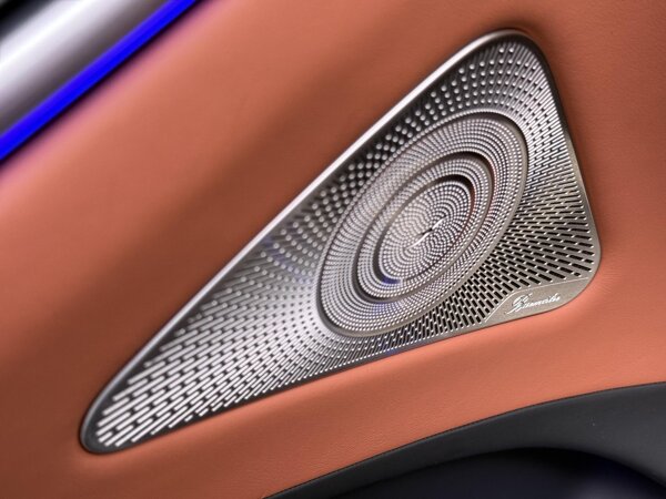 Burmester® high-end 4D surround sound system Burmester® high-end 4D surround sound system