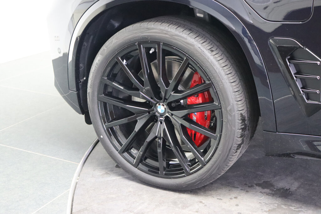 BMW X5 8