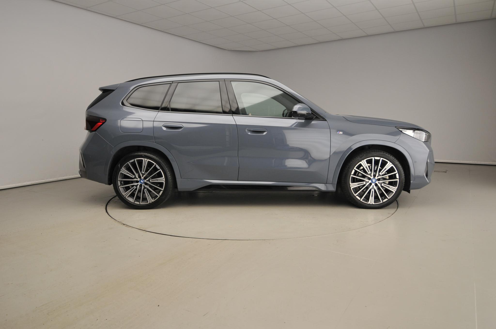 BMW iX1 xDrive30 - Afbeelding 4