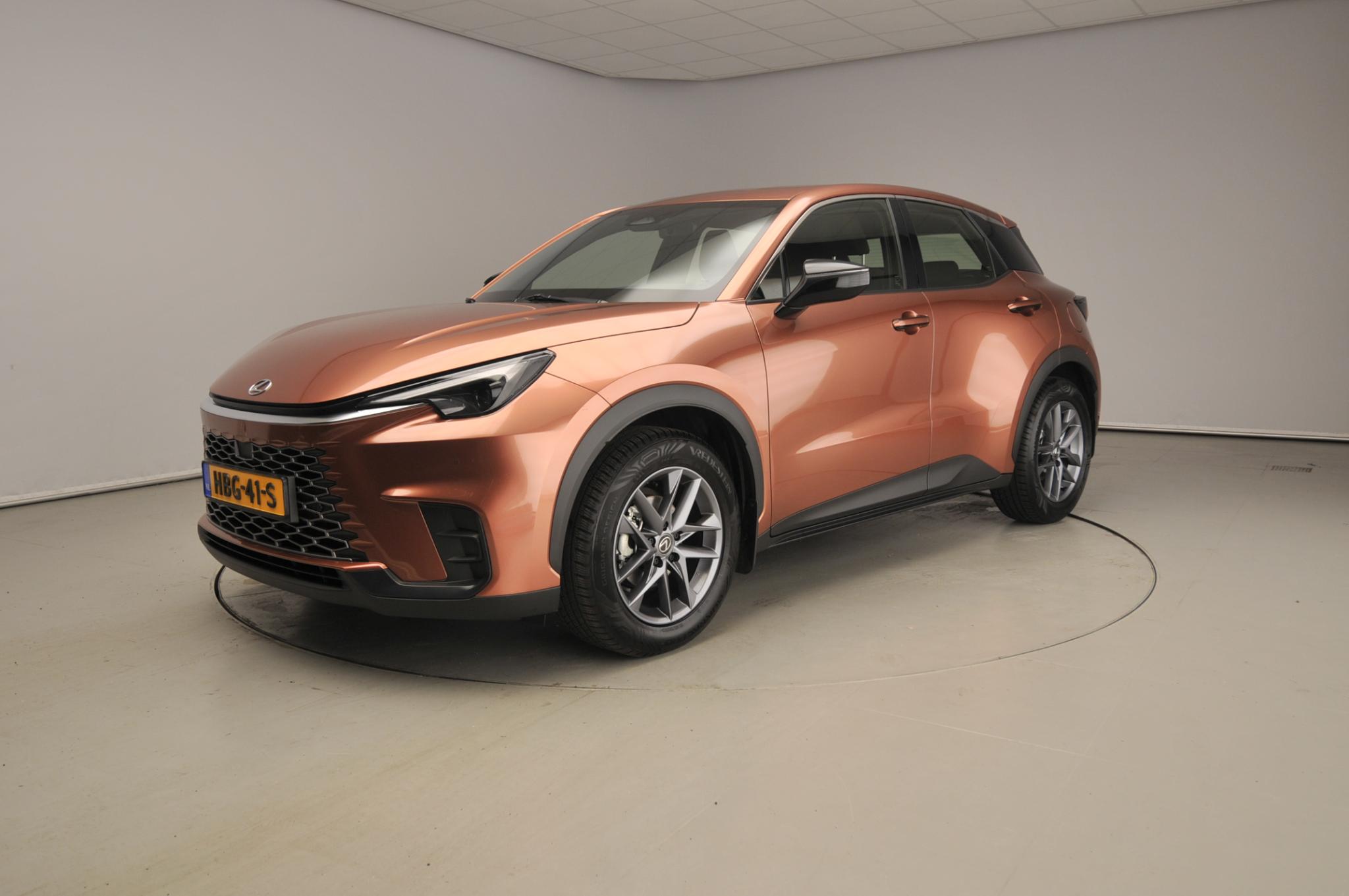 Lexus LBX 2WD - Afbeelding 1