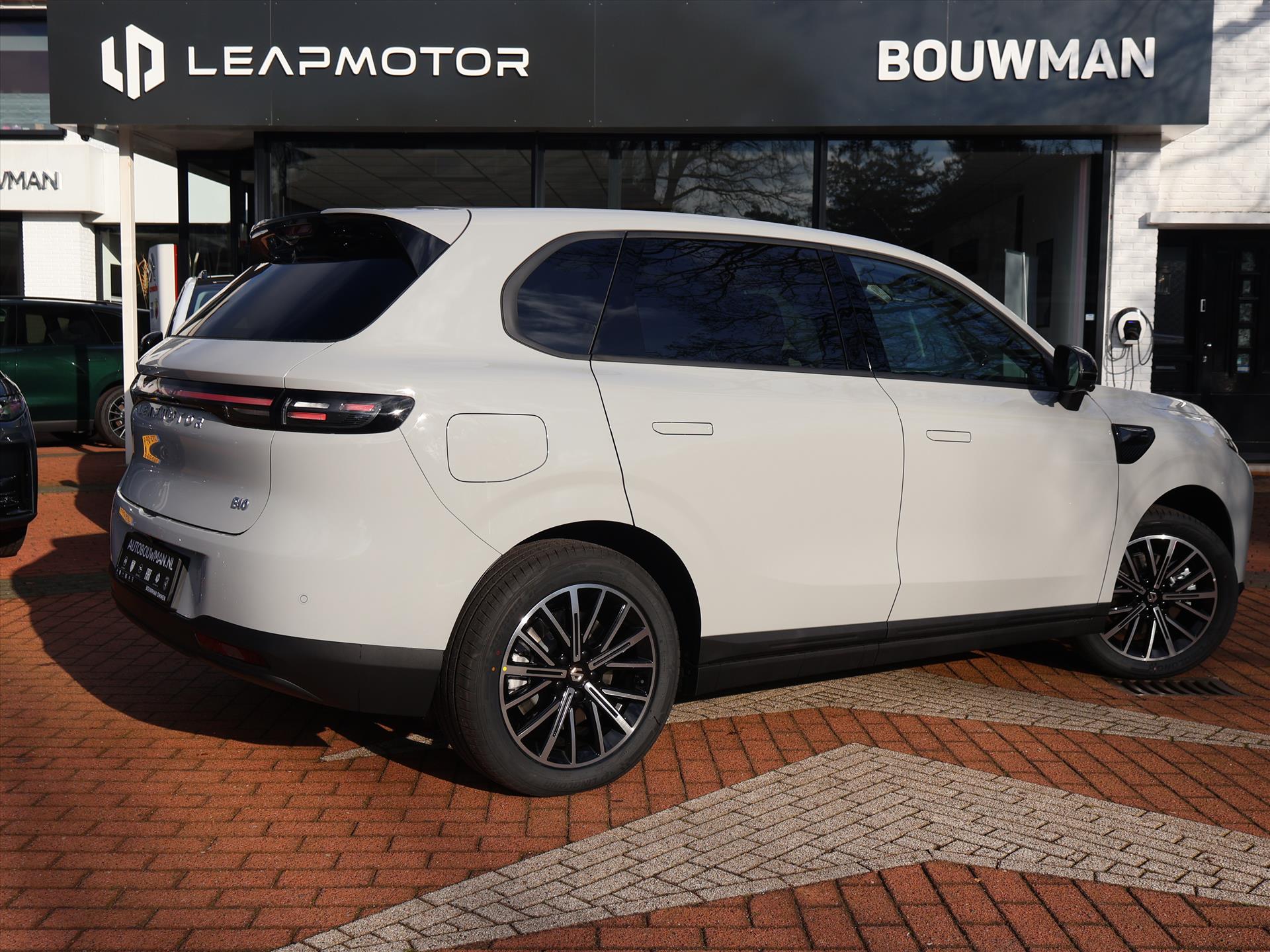Leapmotor B10 Hybrid EV 18,8 kWh 218PK Automaat Design NIEUW, Rijklaarprijs | Stoelventilatie | Stoelverwarming | Panoramadak | Navigatie - Afbeelding 4