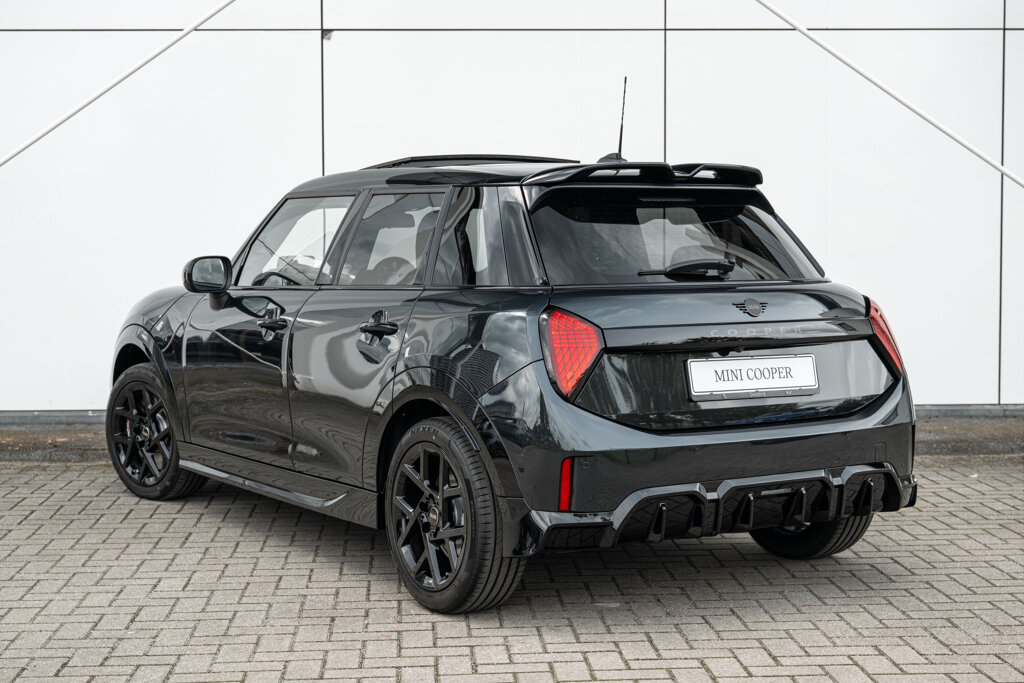 MINI 5-Deurs 38