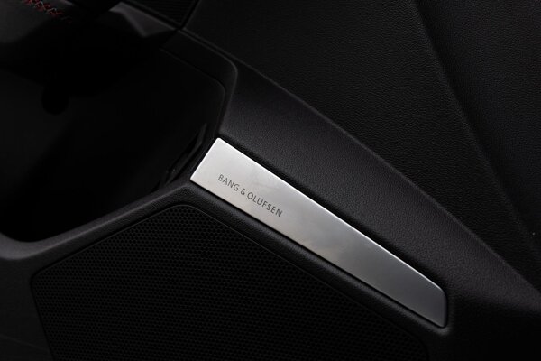 Bang & Olufsen Premium 3D Bang & Olufsen Premium 3D