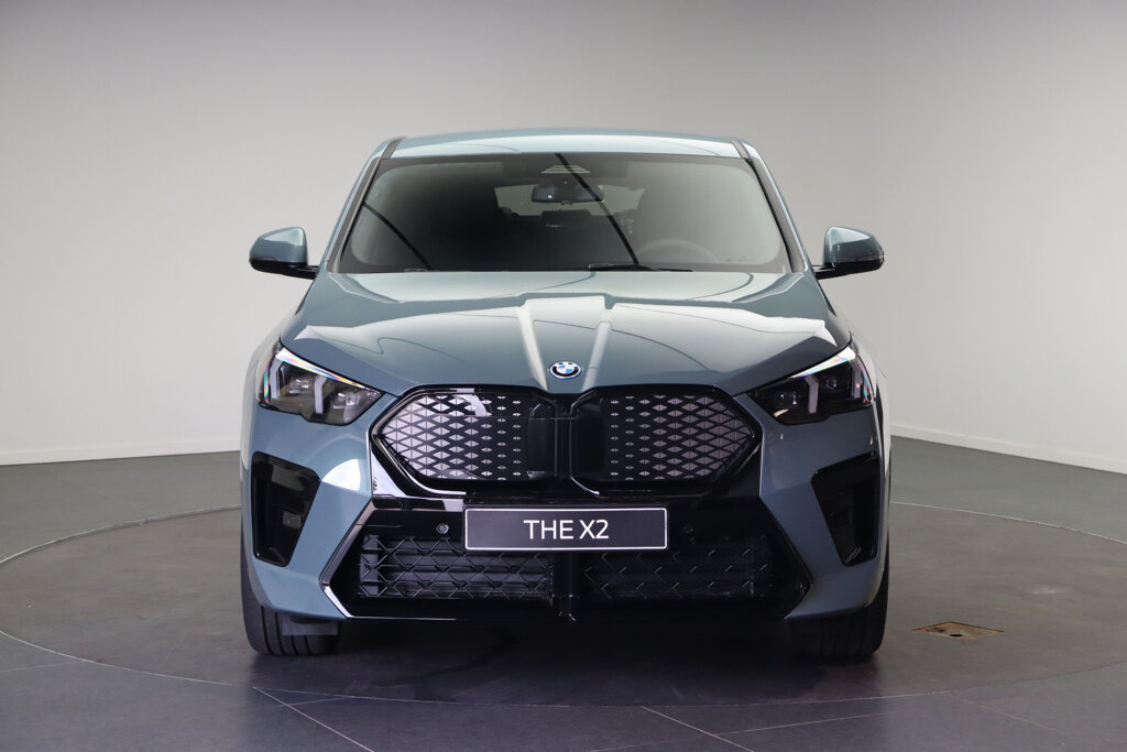 BMW iX2 6