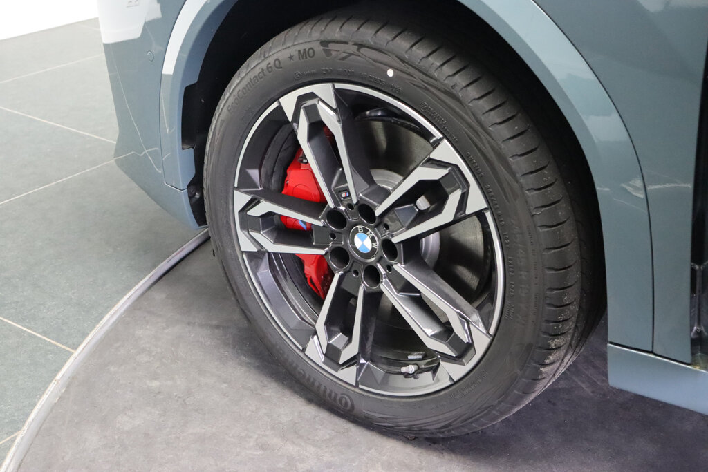 BMW iX2 8