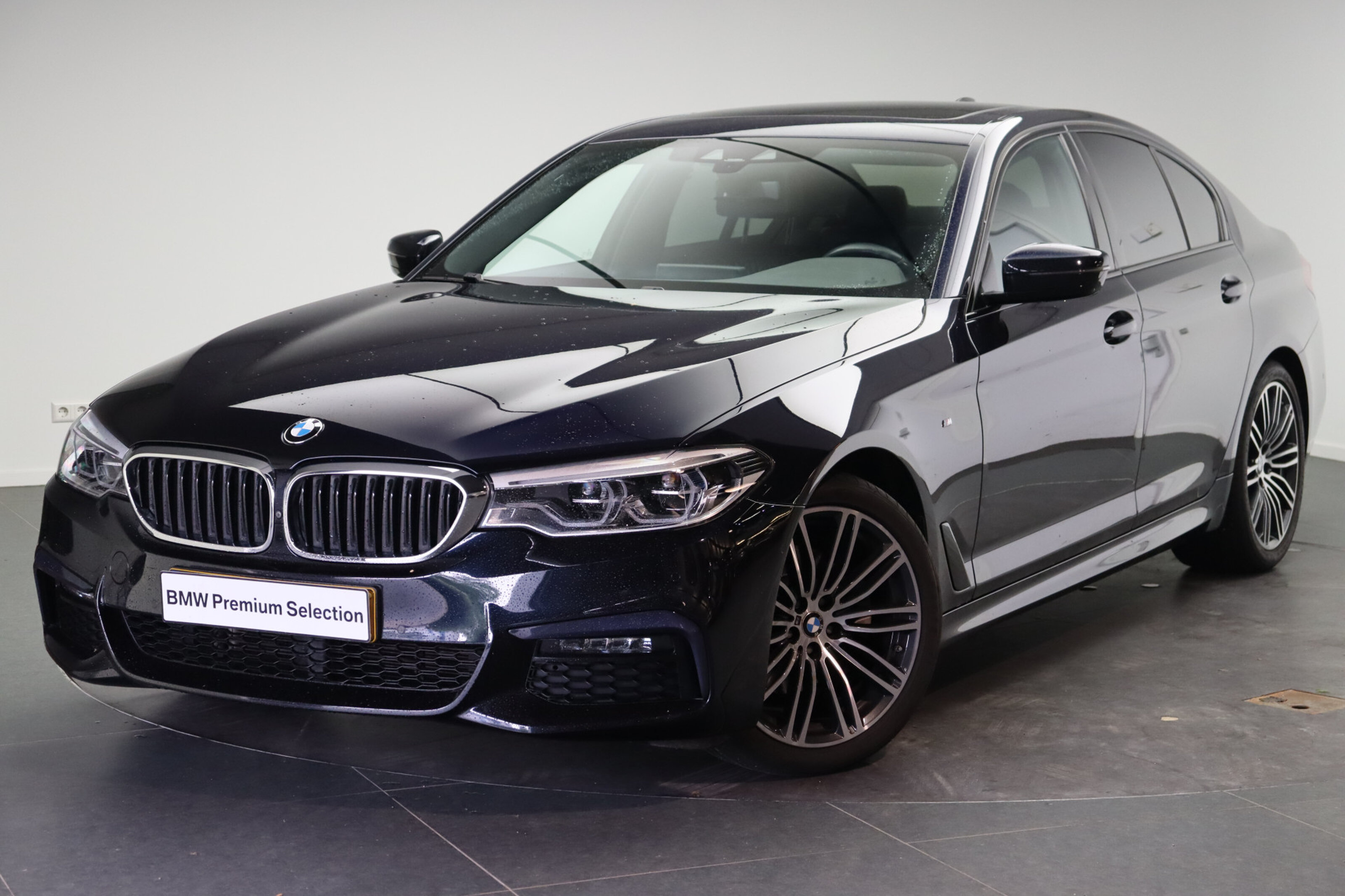 BMW 5 Serie 520i High Executive M Sport Automaat