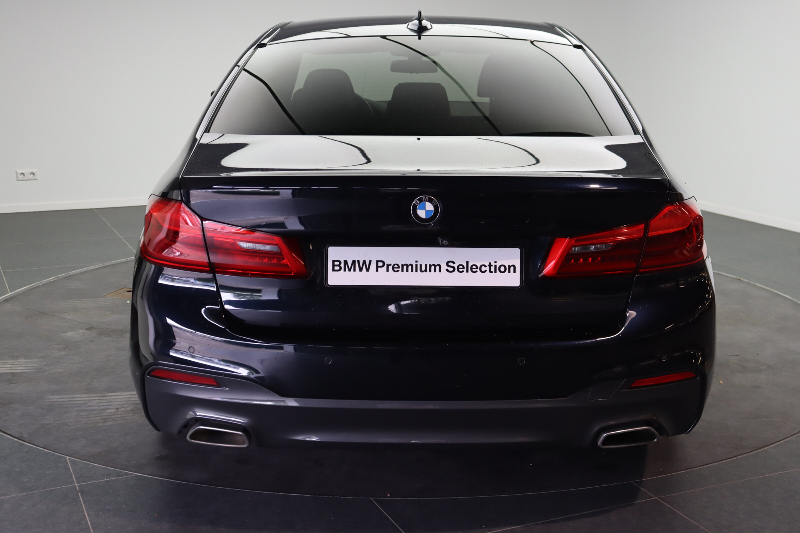 BMW 5 Serie 520i High Executive M Sport Automaat