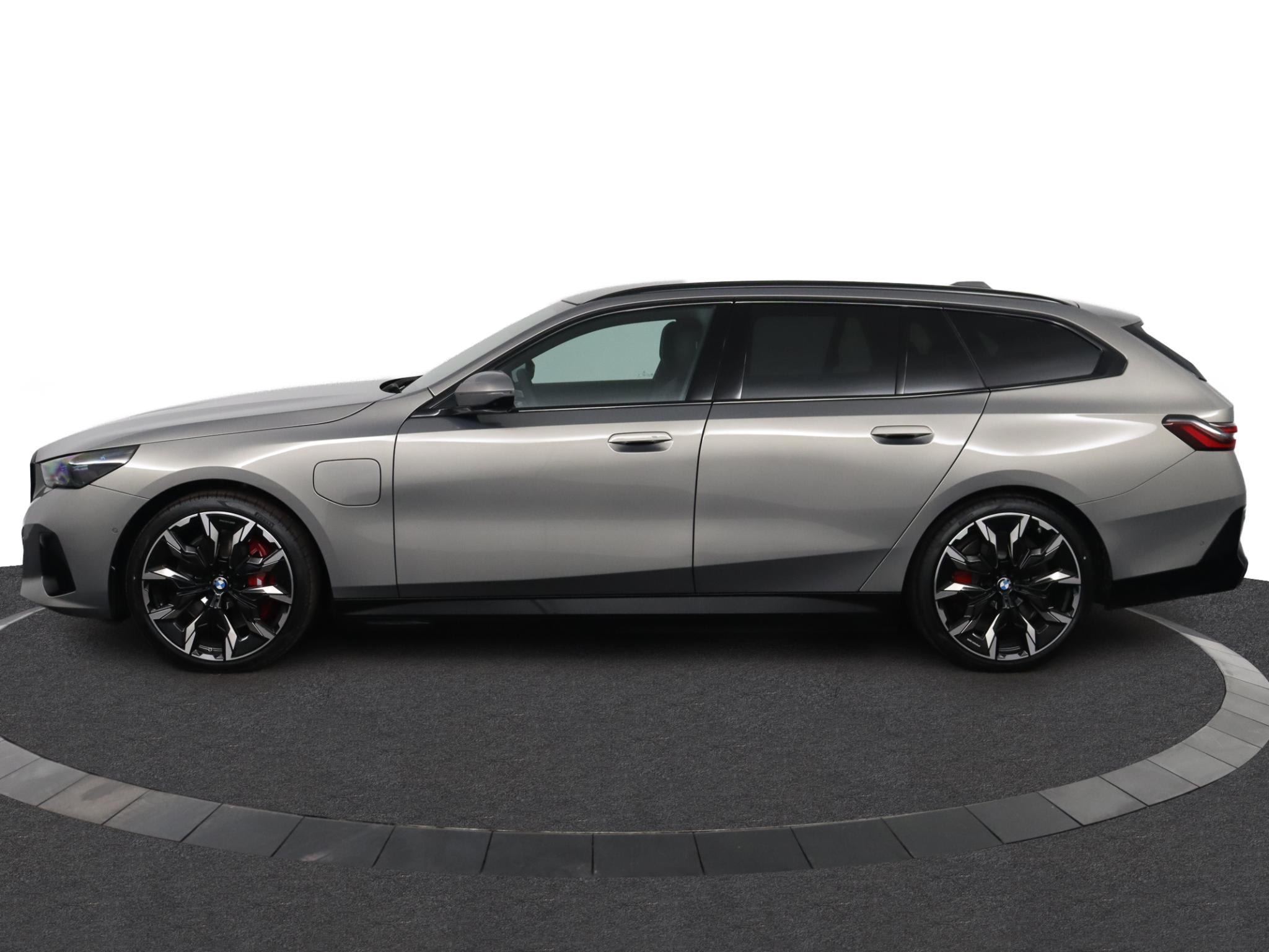 BMW 5 Serie Touring 550e xDrive - Afbeelding 3