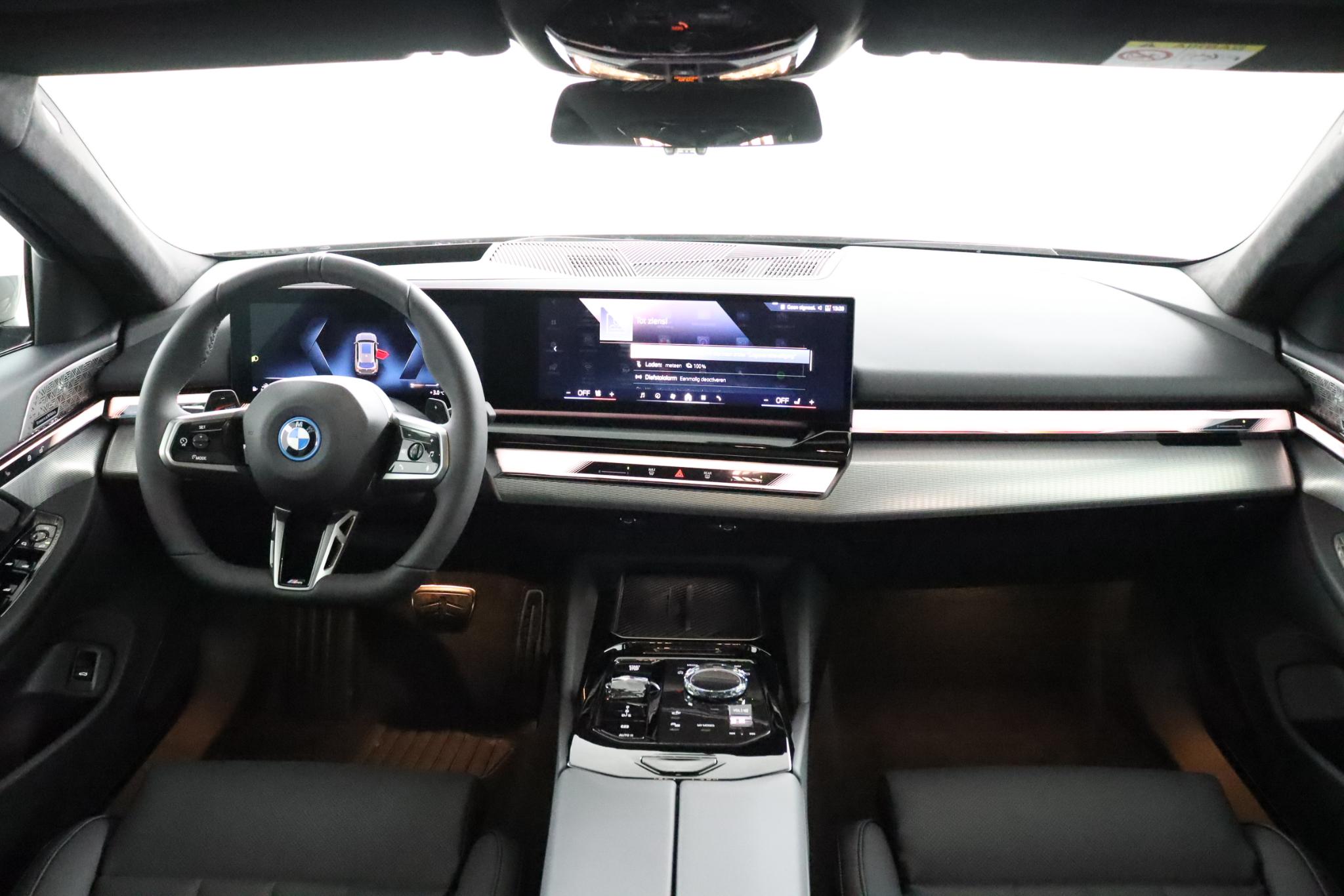 BMW 5 Serie Touring 550e xDrive - Afbeelding 4