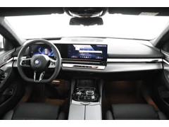 BMW 5 Serie Touring 550e xDrive - Afbeelding 4