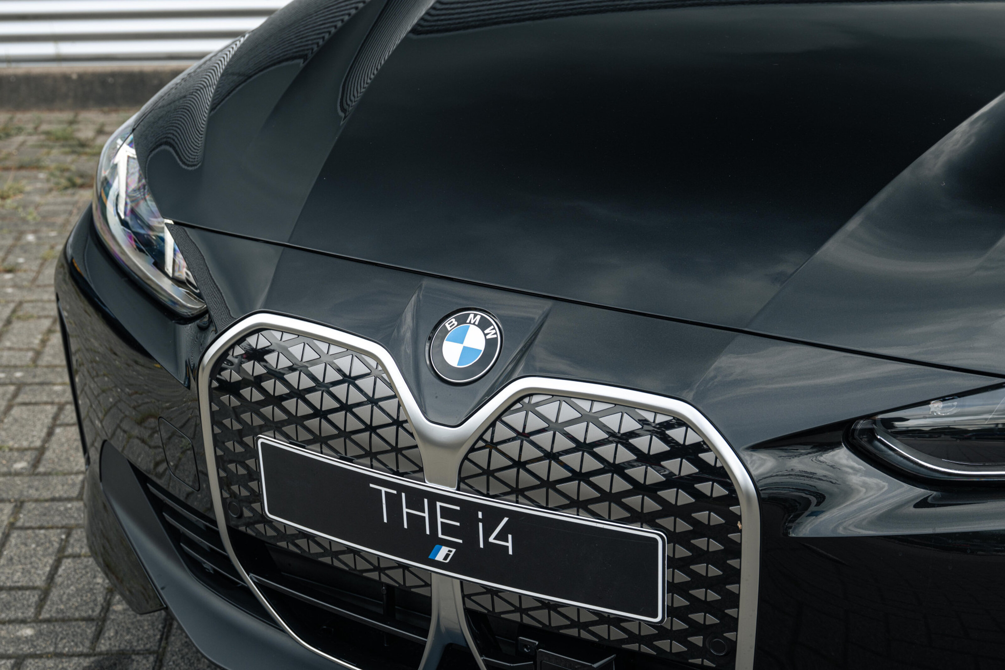 BMW i4 6