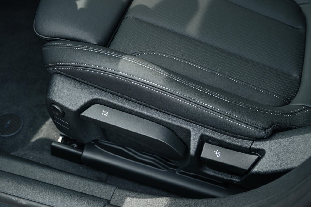BMW i4 17