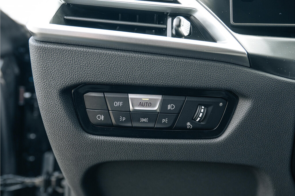BMW i4 19