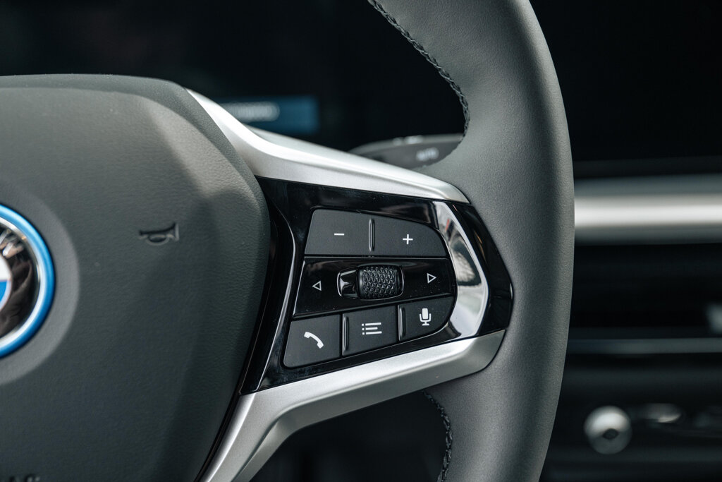 BMW i4 22