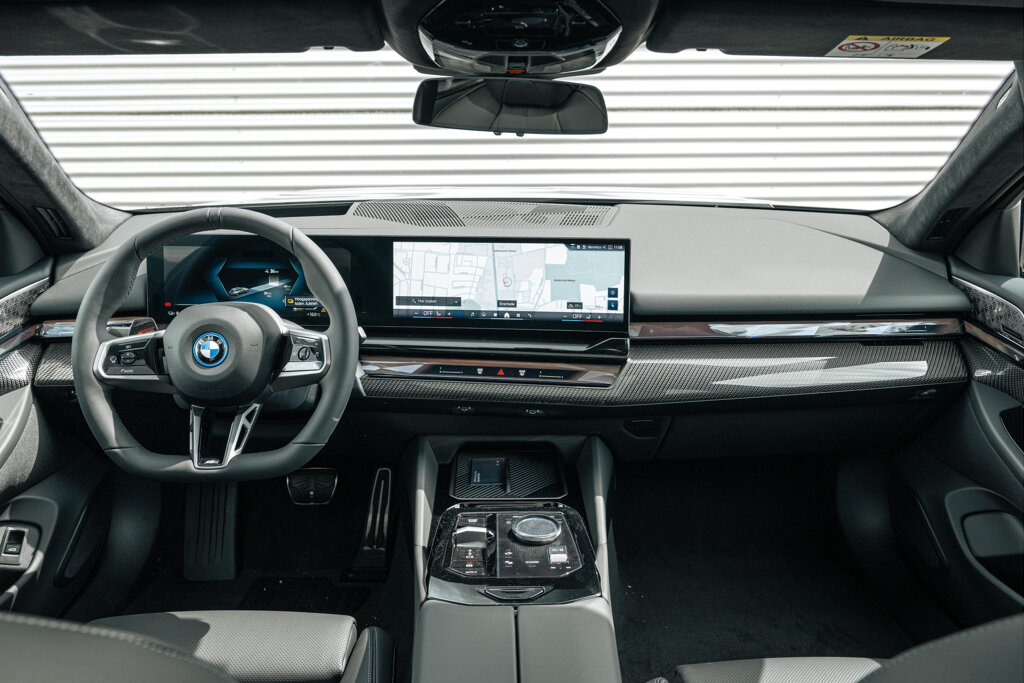 BMW i5 5