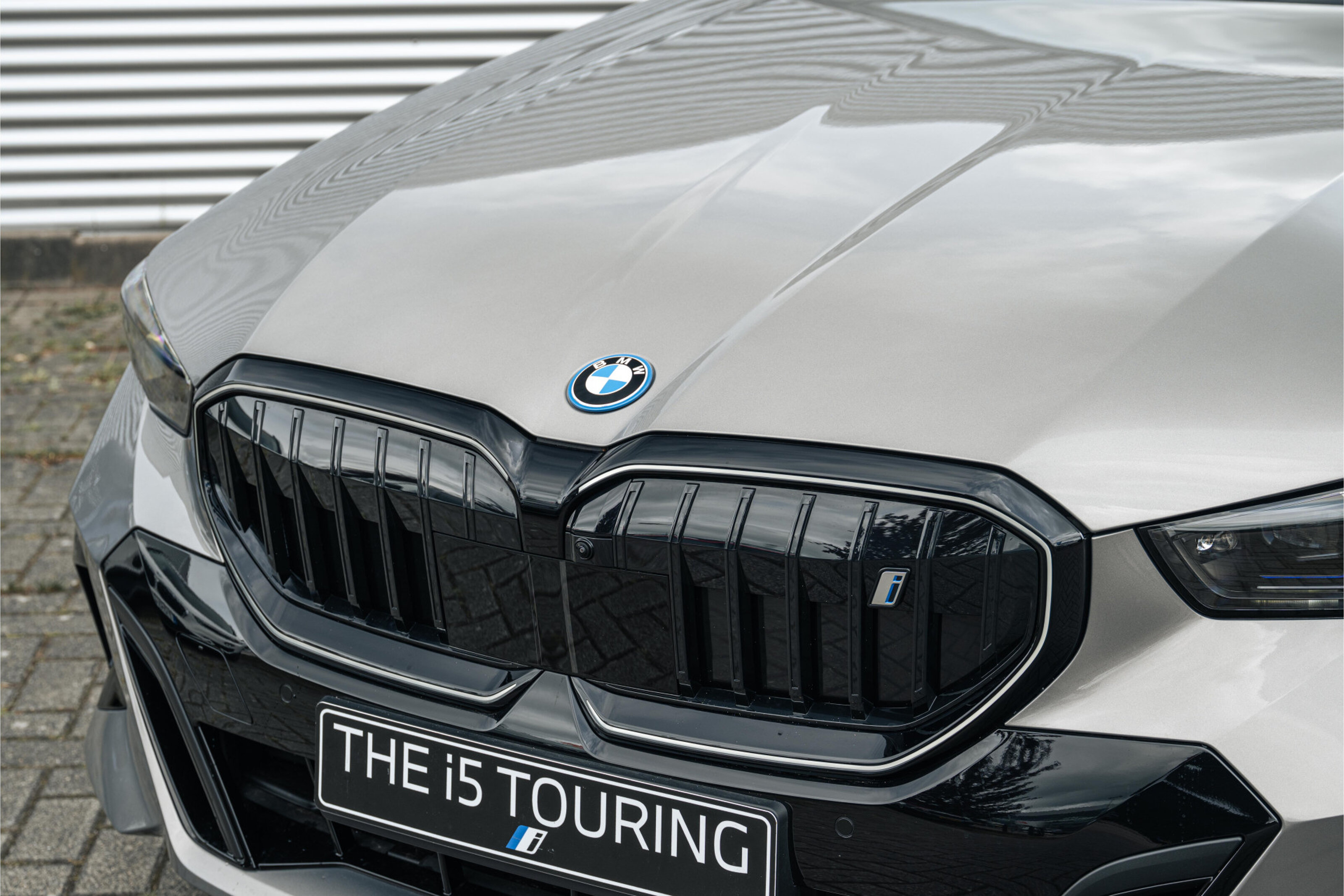 BMW i5 6