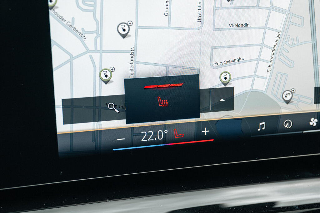 BMW i5 25