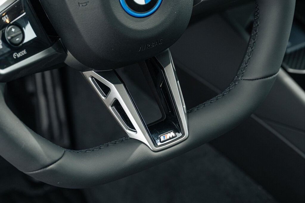 BMW i5 30