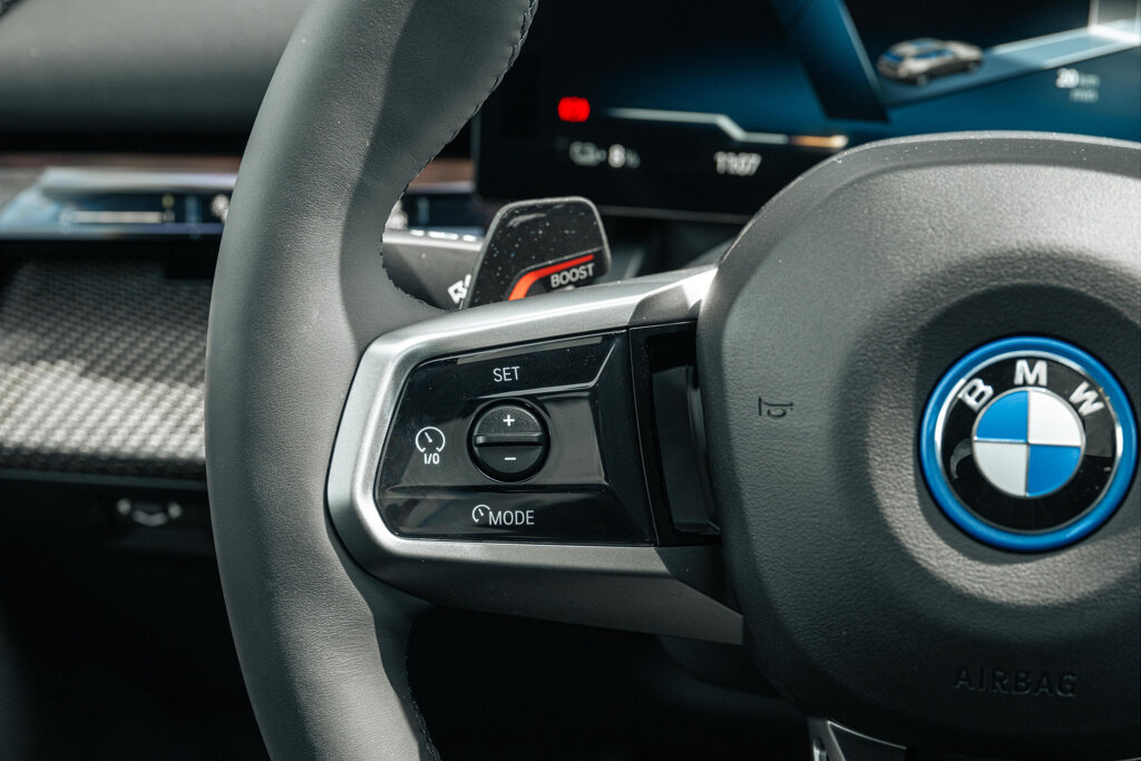BMW i5 34
