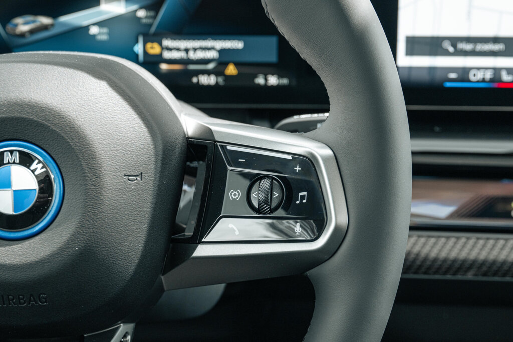 BMW i5 35