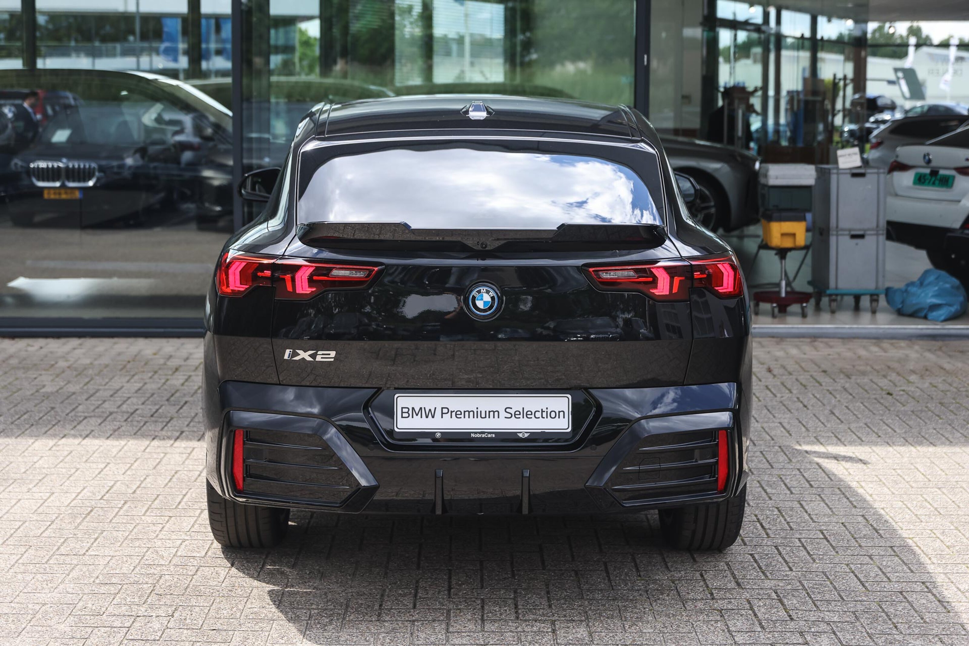 BMW iX2 6