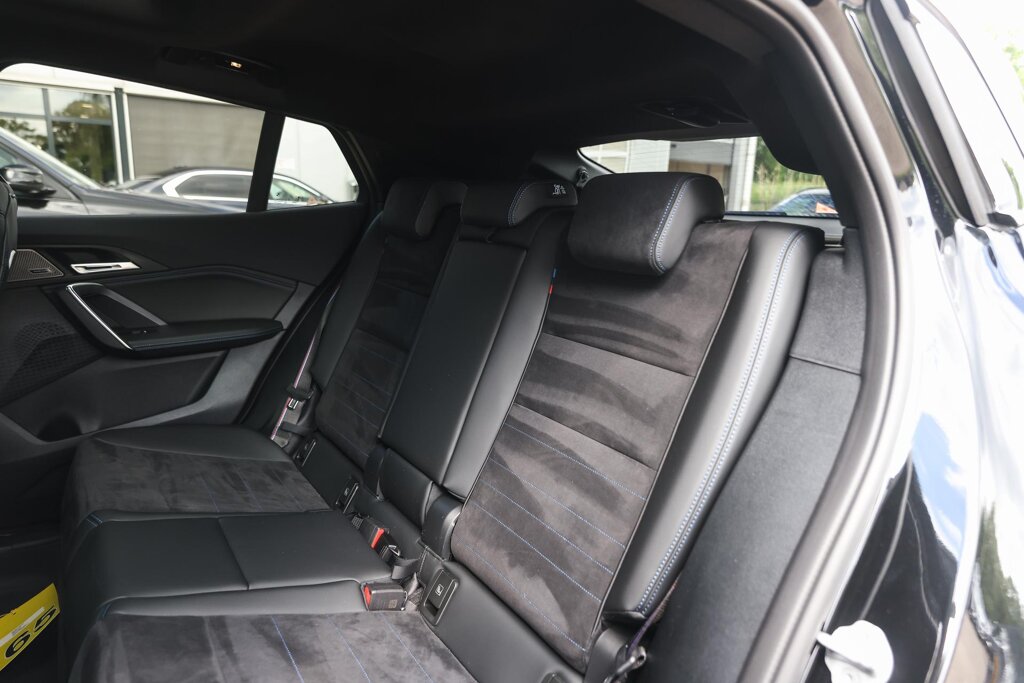 BMW iX2 13
