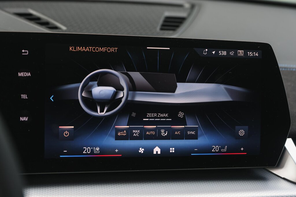 BMW iX2 23