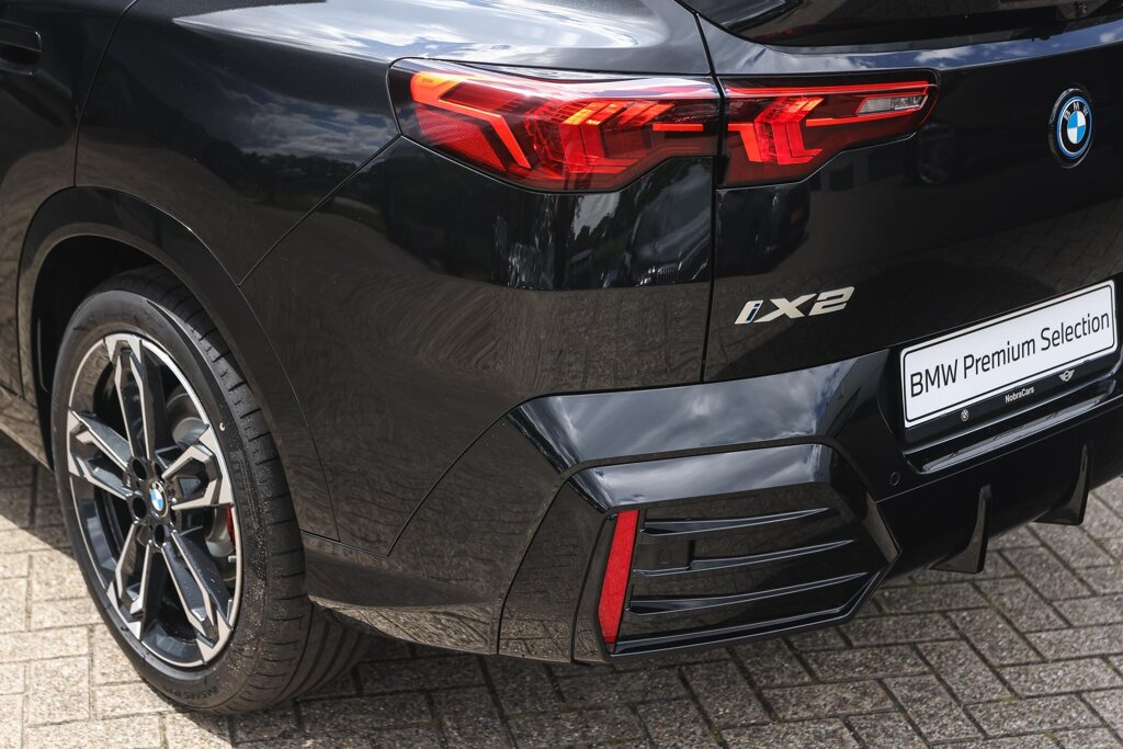 BMW iX2 32