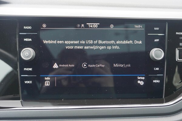 Apple Carplay/Android Auto