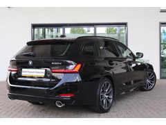 BMW 3 Serie Touring 330e - Afbeelding 2