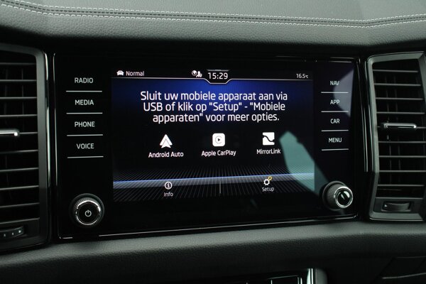 Apple Carplay/Android Auto