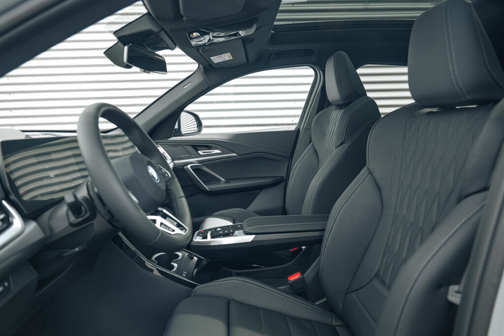 BMW iX2 38