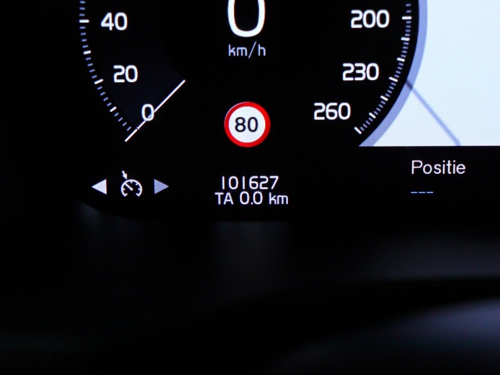 Volvo V60 2.0 B3 Momentum Advantage | Elek. trekhaak | Navi | Camera - Afbeelding 4