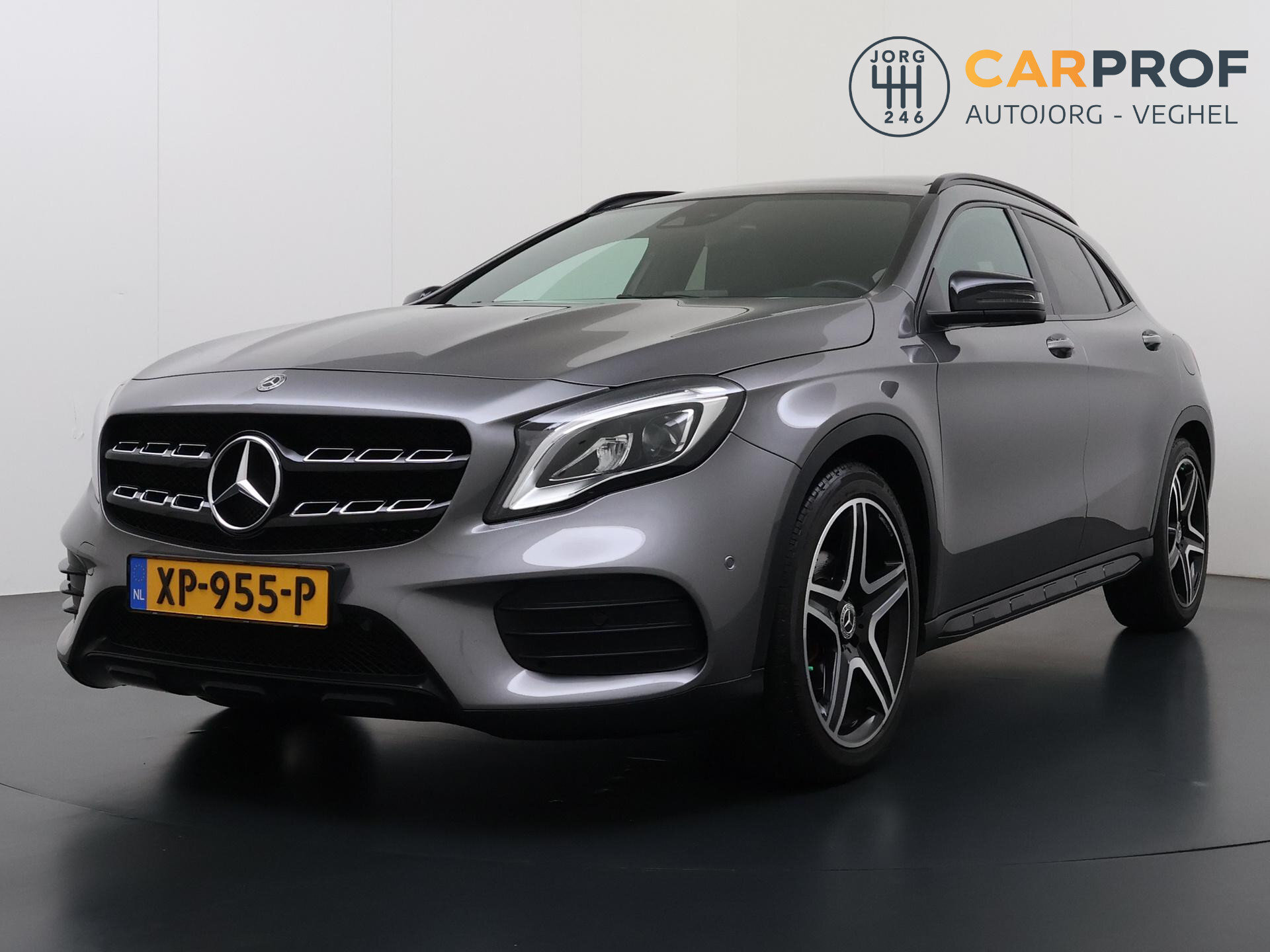 Mercedes-Benz GLA-klasse 180 Business Solution AMG Night Upgrade