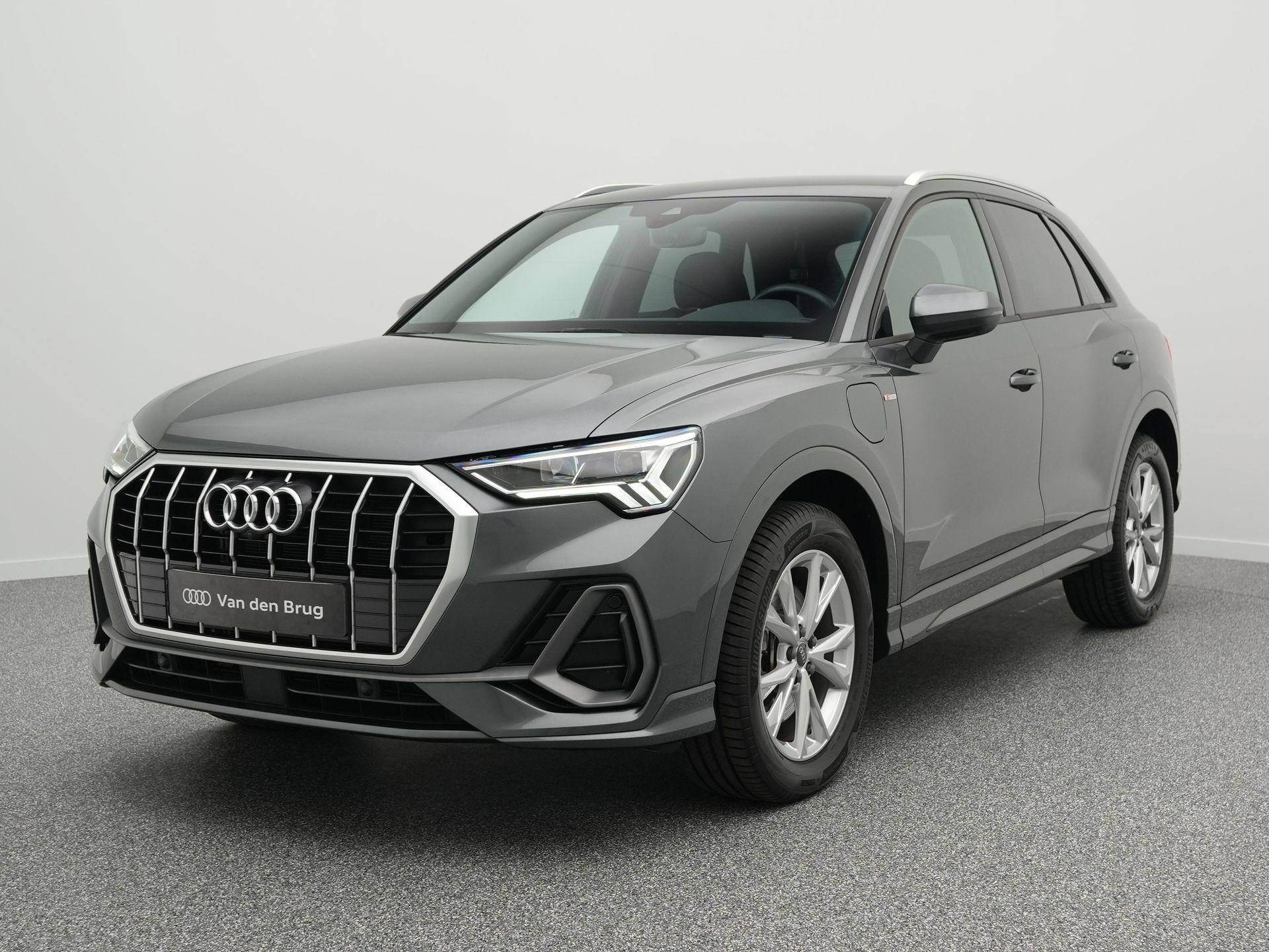 Audi Q3 S-Line 45 TFSI e 245 PK