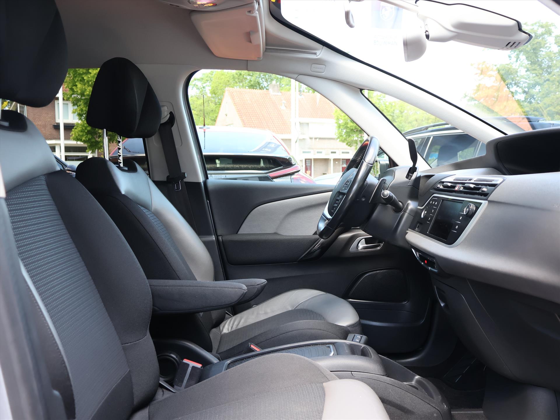 Citroën C4 Spacetourer PureTech 130PK S&S EAT8 Automaat Shine, Rijklaarprijs | Adaptieve Cruise | Trekhaak afn. | Navigatie | Two Tone - Afbeelding 5