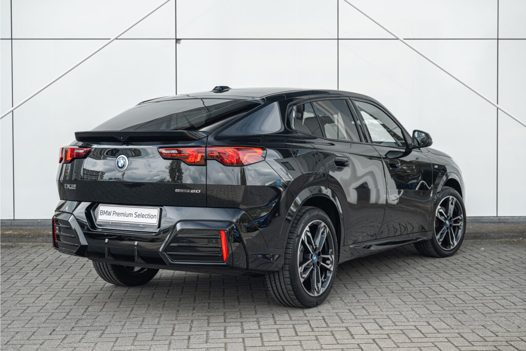 BMW iX2 2
