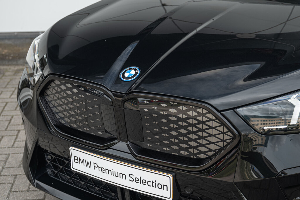 BMW iX2 7