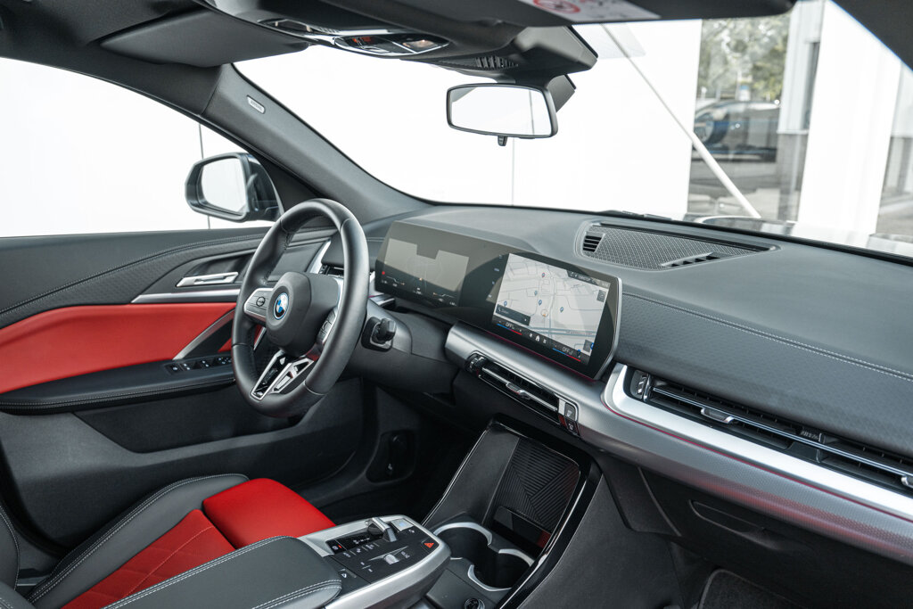 BMW iX2 14