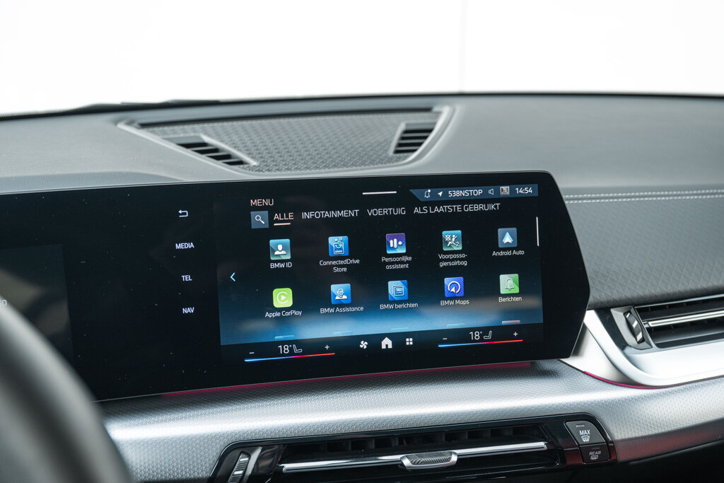 BMW iX2 26