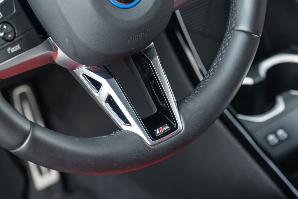 BMW iX2 33