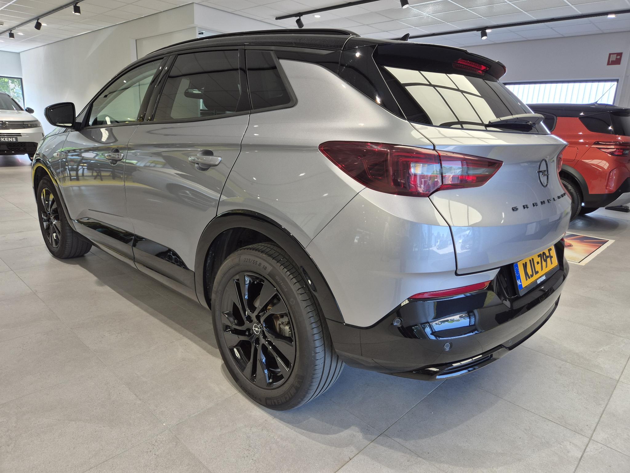 Opel Grandland SUV GS Line 130 pk Automaat - Afbeelding 3