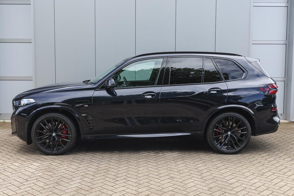 BMW X5 8