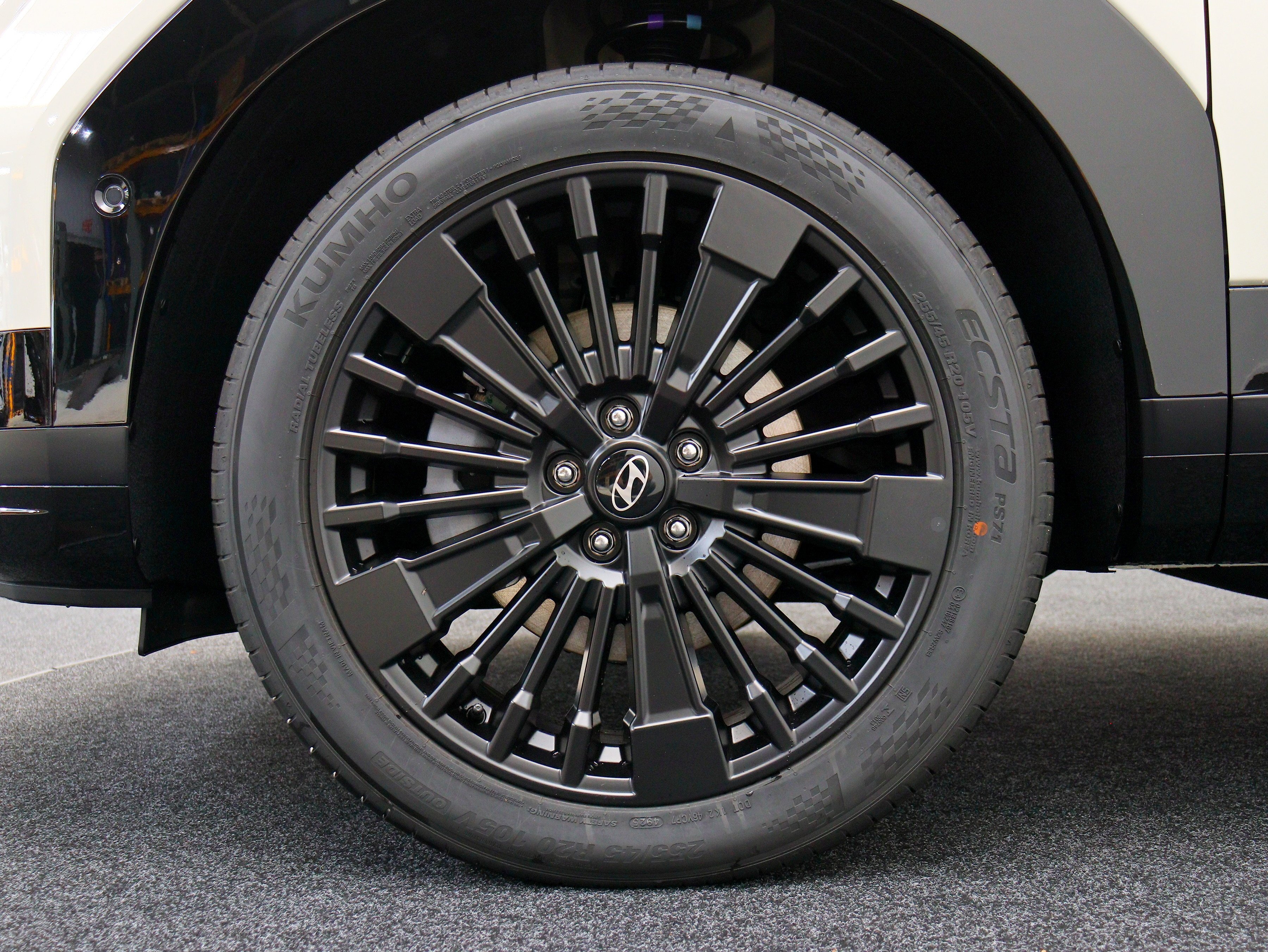 Hyundai Santa Fe 1.6 T-GDI PHEV Black Line - PHEV - Afbeelding 5