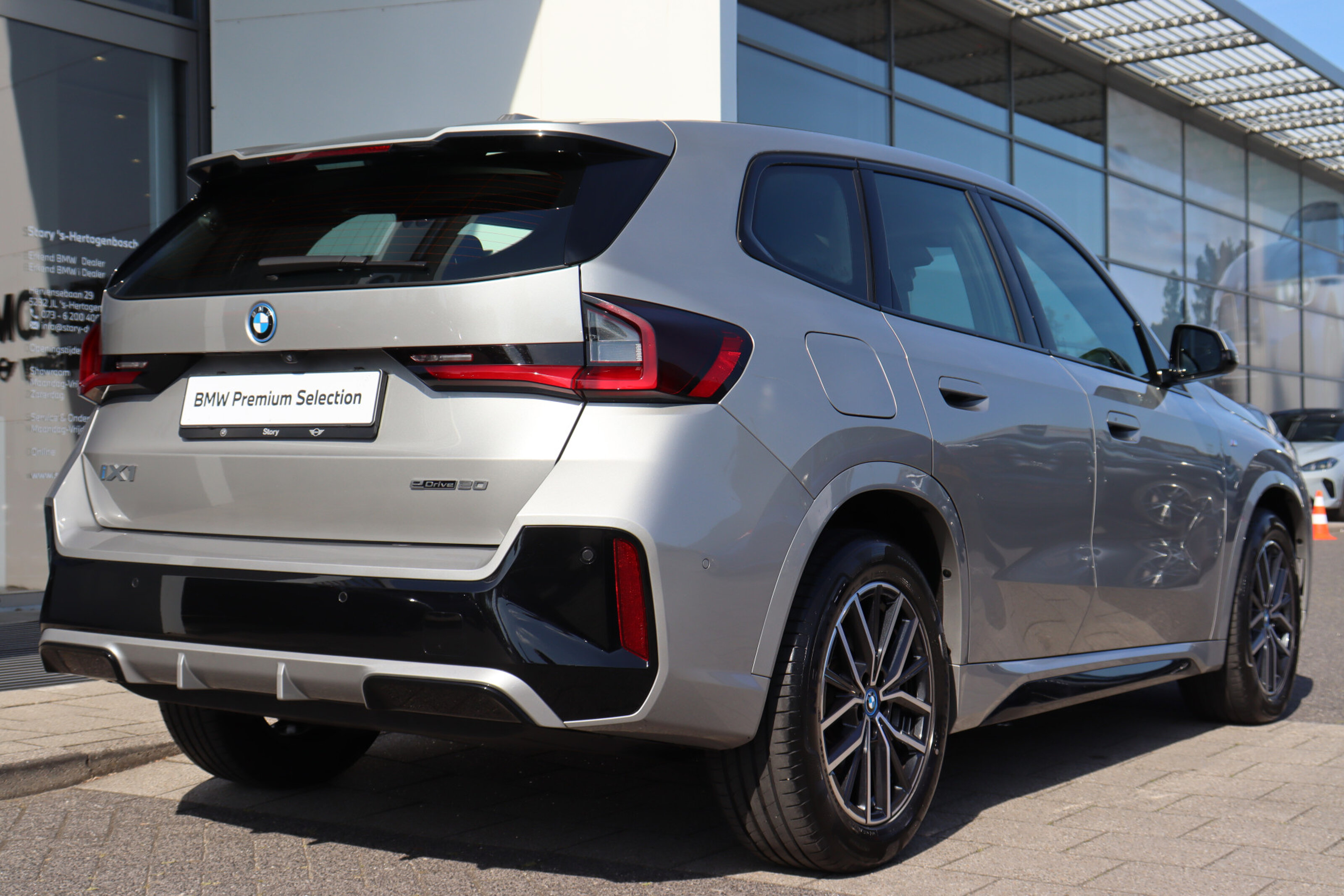 BMW iX1 7