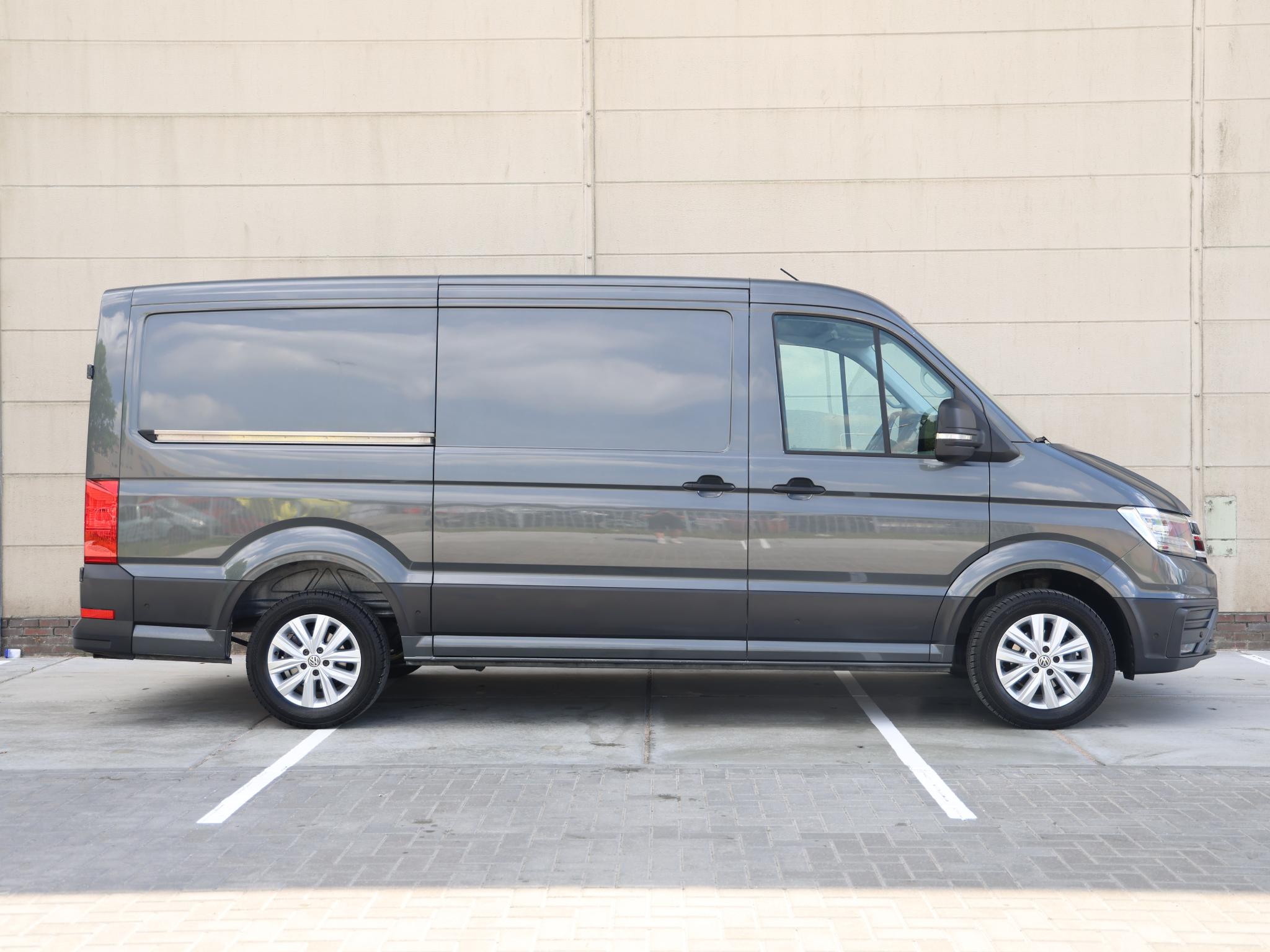 Volkswagen Crafter 30 2.0 TDI 140PK L3H2 Exclusive - Afbeelding 2